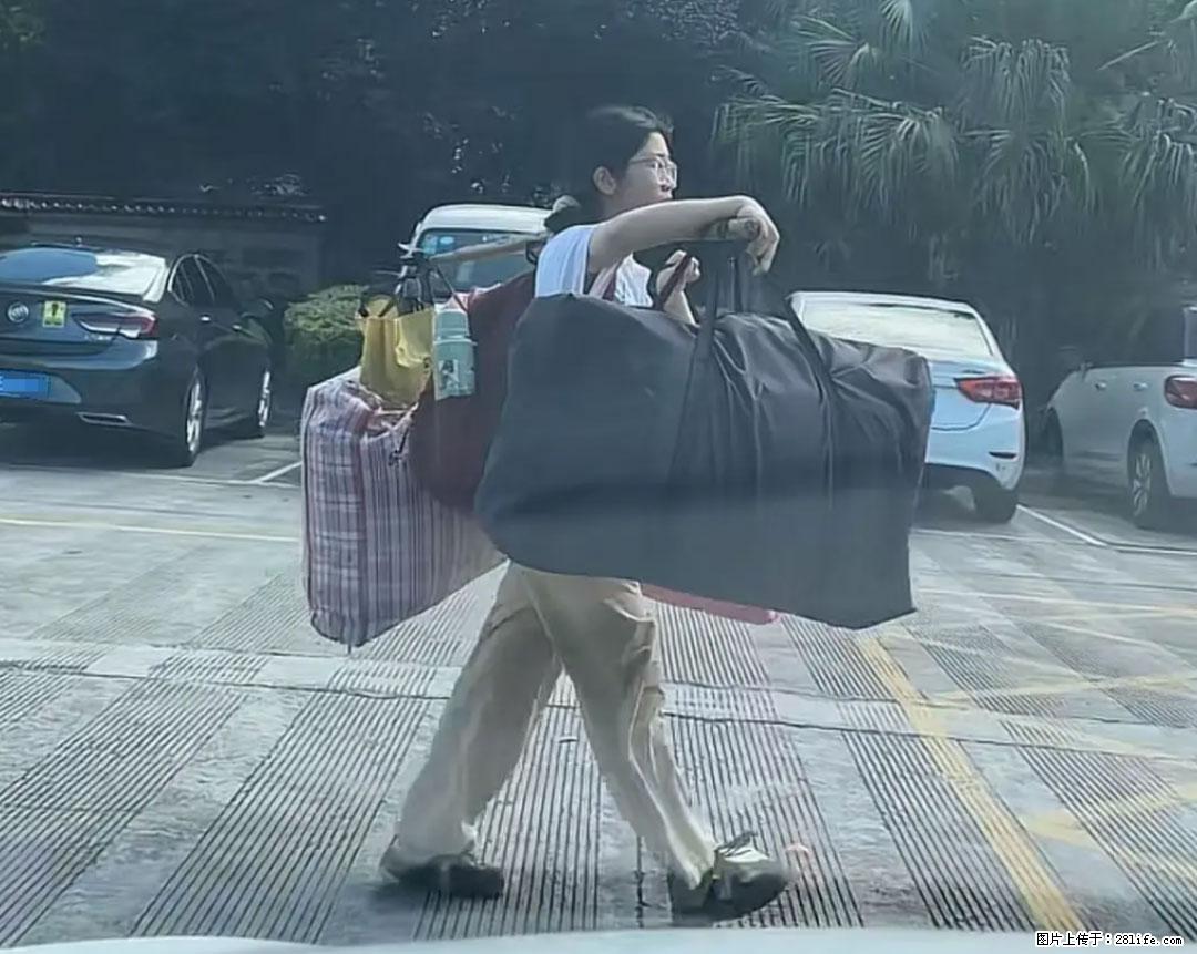 全网追的“扁担女孩”，找了一份暑假工，时薪12元 - 双鸭山生活资讯 - 双鸭山28生活网 sys.28life.net
